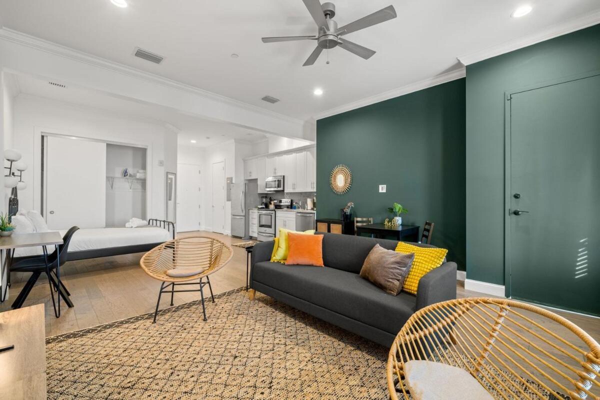 New! Sangria Suite - Upscale Ybor City Studio, Right On 7Th Ave タンパ エクステリア 写真