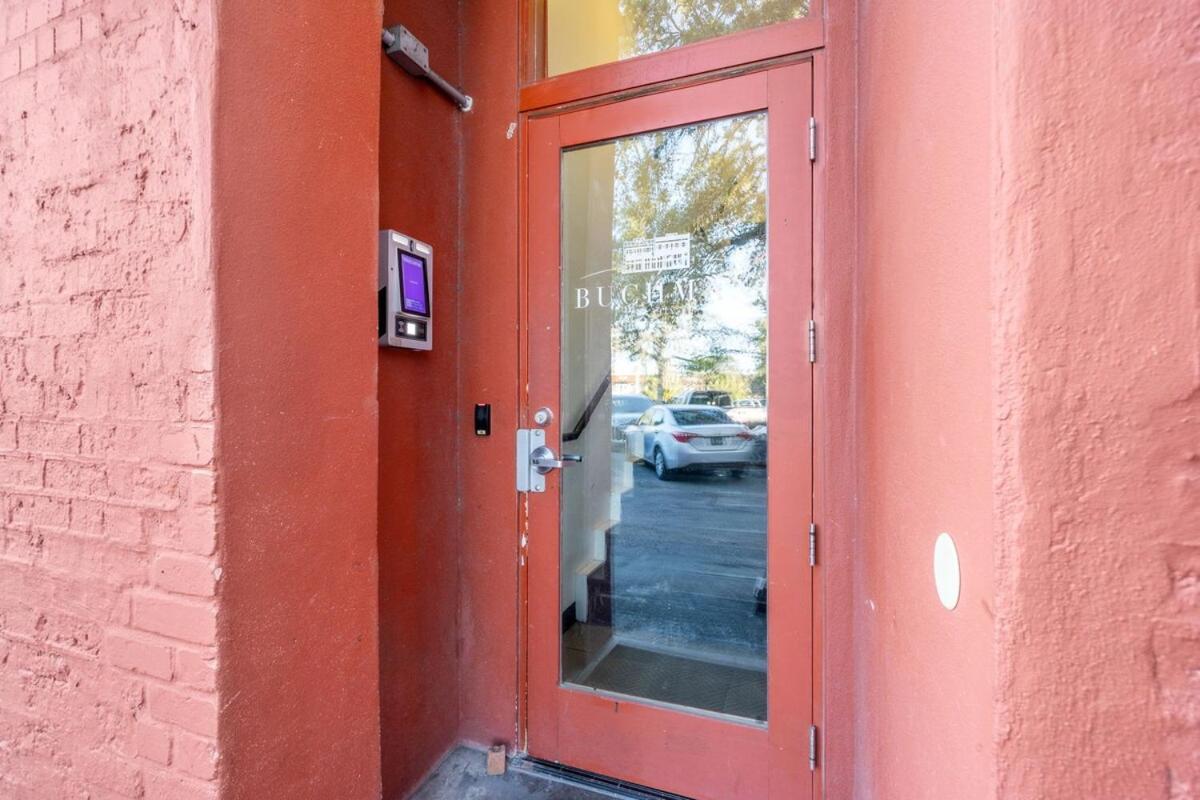 New! Sangria Suite - Upscale Ybor City Studio, Right On 7Th Ave タンパ エクステリア 写真