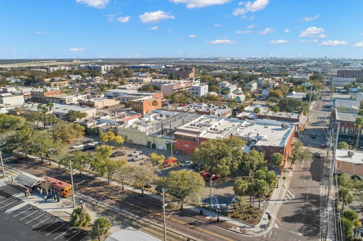 New! Sangria Suite - Upscale Ybor City Studio, Right On 7Th Ave タンパ エクステリア 写真